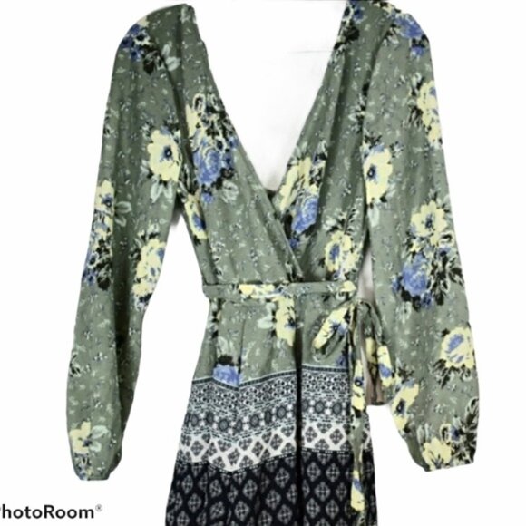 Women's  Mi a mi Romper Floral Plunge Neckline Green Blue Size M - Picture 1 of 6